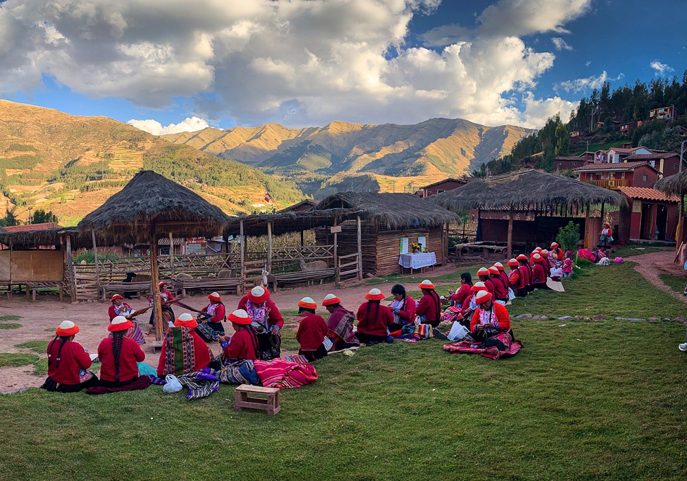 Day 03 - Lima to Cusco / Transfer to Sacred Valley - Visit to Ccaccaccollo