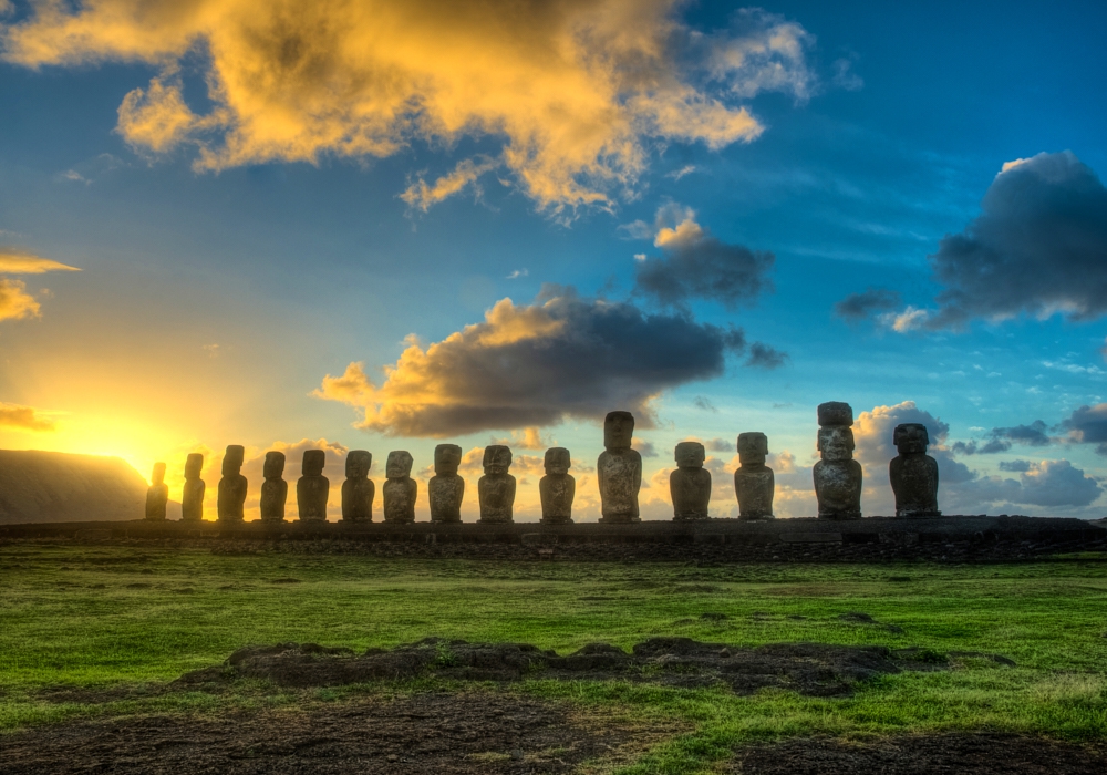 Day 09 - Colchagua – Santiago – Easter Island