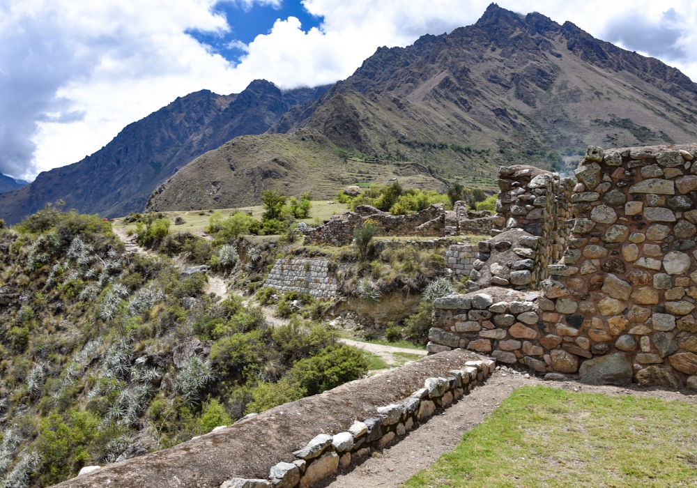 Day 09 - Vilcabamba Trek to Llactapata