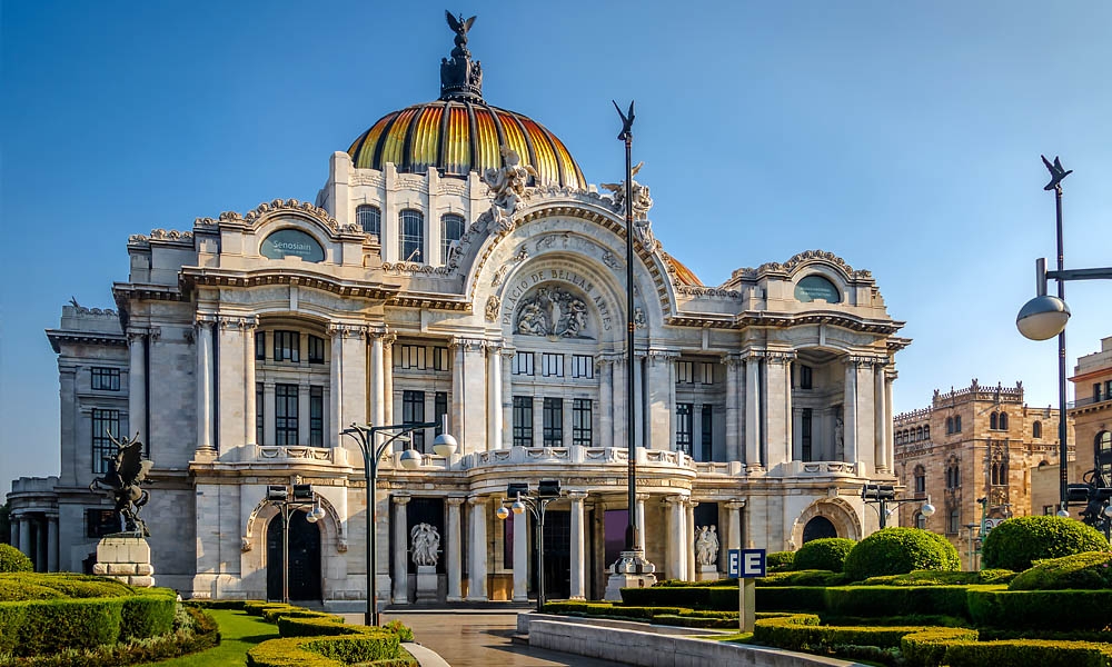 Palacio de Bellas Artes view