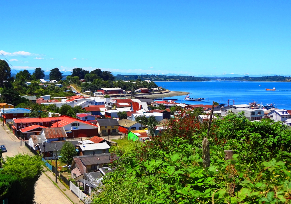 SATURDAY - 12 pm Midday – Puerto Montt - Chiloe